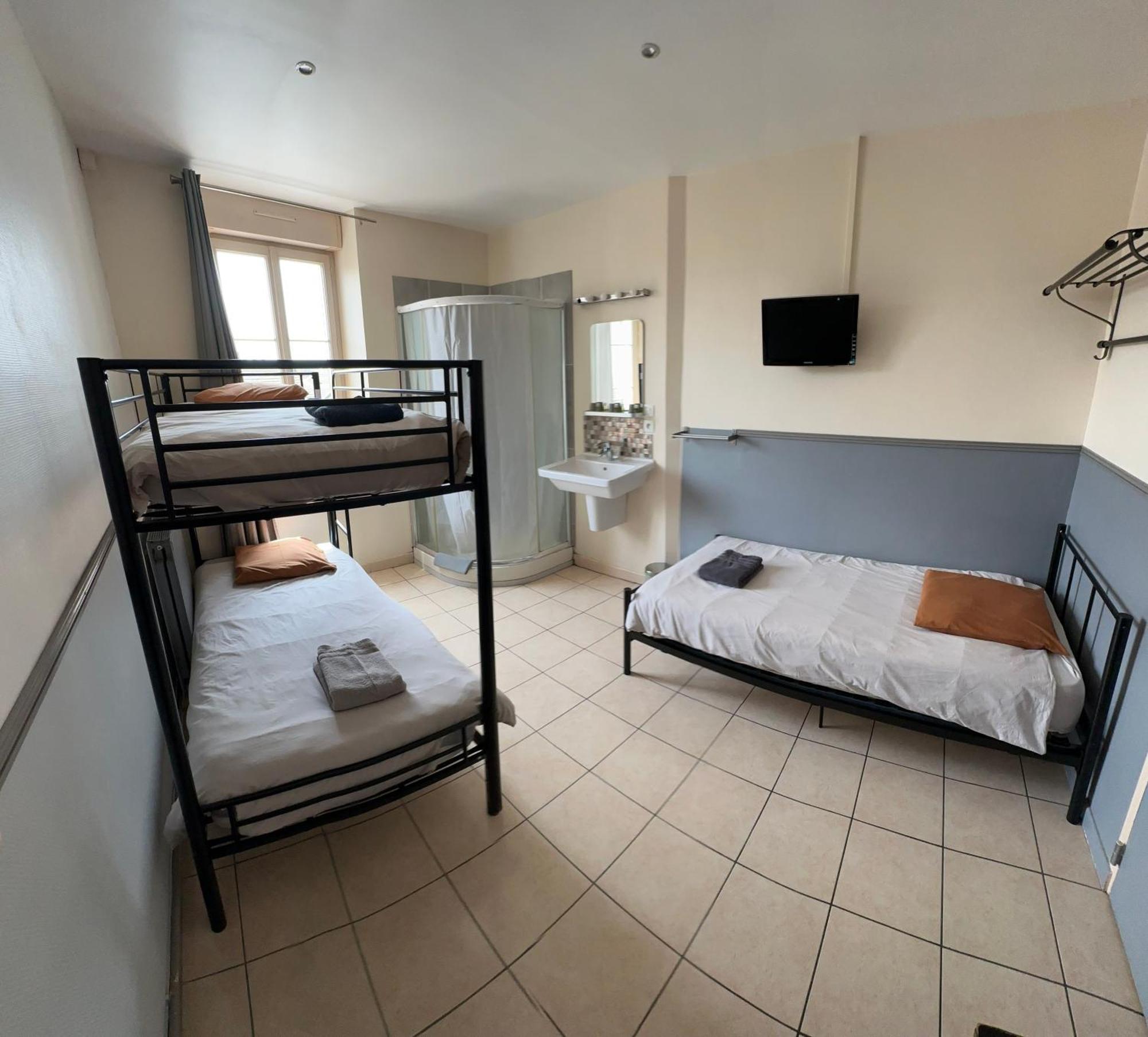 C80 By Crep80 Hotel Avallon Bagian luar foto