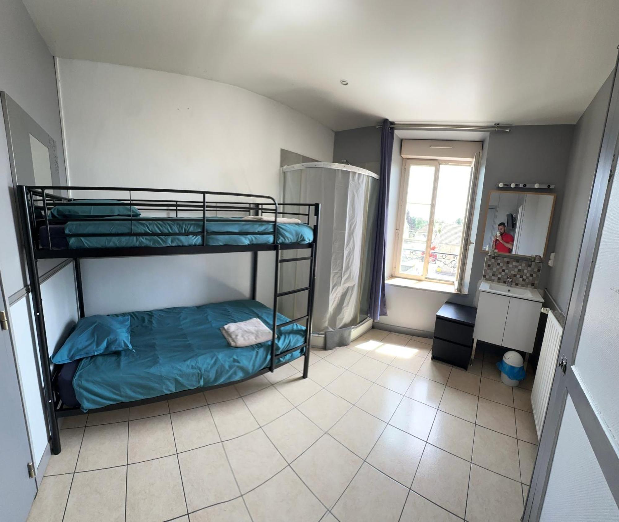 C80 By Crep80 Hotel Avallon Bagian luar foto